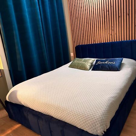 Un Appartement En Centre Ville , A 2 Pas Du Chateau De Villers Cotterets Kültér fotó
