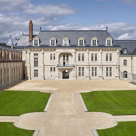 Un Appartement En Centre Ville , A 2 Pas Du Chateau De Villers Cotterets Kültér fotó